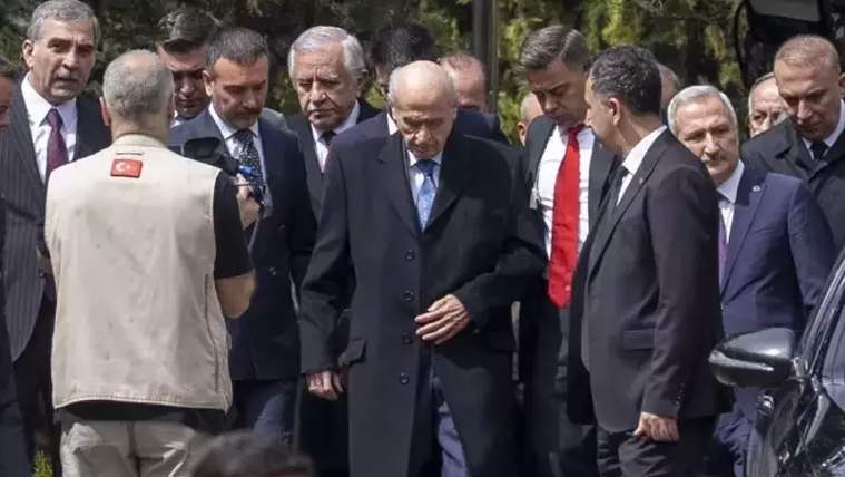 Bahçeli 66 gün sonunda mesaisine başladı: Türkeş'in kabrini ziyaret etti - Birlik Haber Ajansı