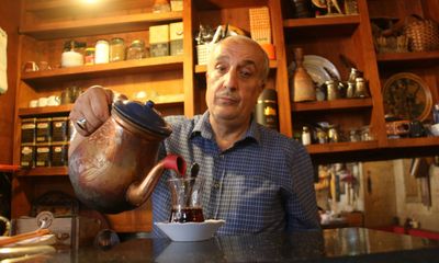 Sivas’ta Sıcak Havalarda Serinleme Yöntemleri: Çay mı, Soğuk İçecek mi?