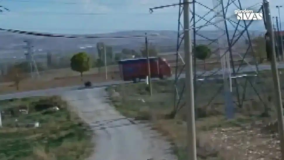 Sivas'ta Yaşlı Kadına Kamyon Çarptı