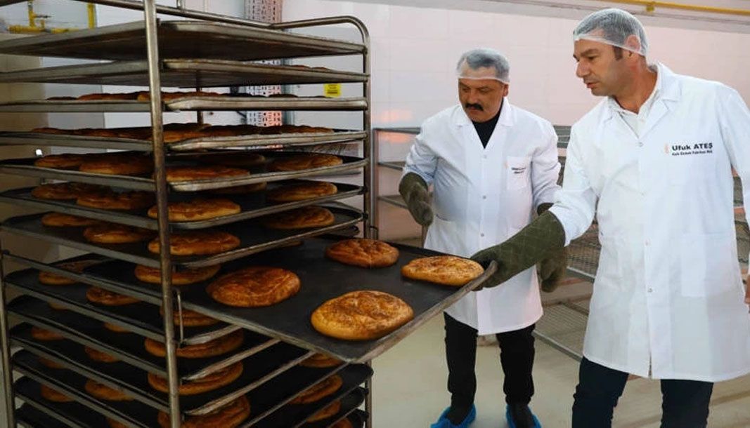 Antalya Halk Ekmek büfelerinde ramazan pidesi 15 TL - Birlik Haber Ajansı
