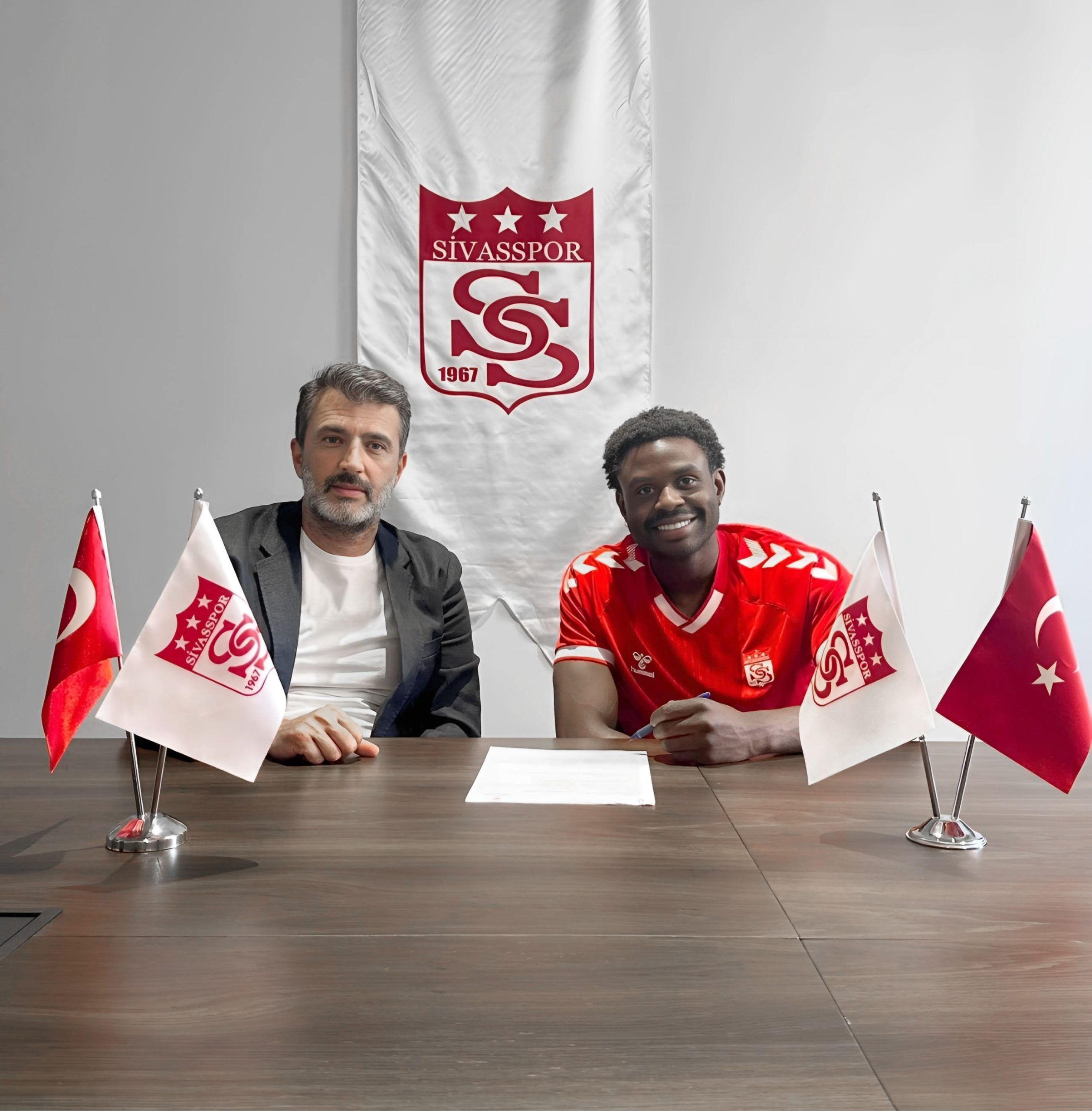 Sivasspor, İsveçli Yıldız Benjamin Kimpioka’yı Kadrosuna Kattı!