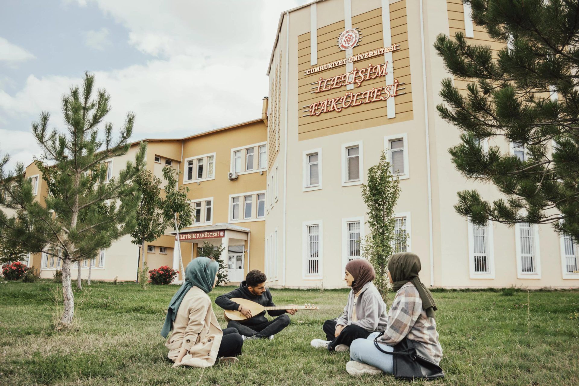 Üniversite Kayıtları Başladı: Elektronik Kayıt Ne Zaman Bitecek?