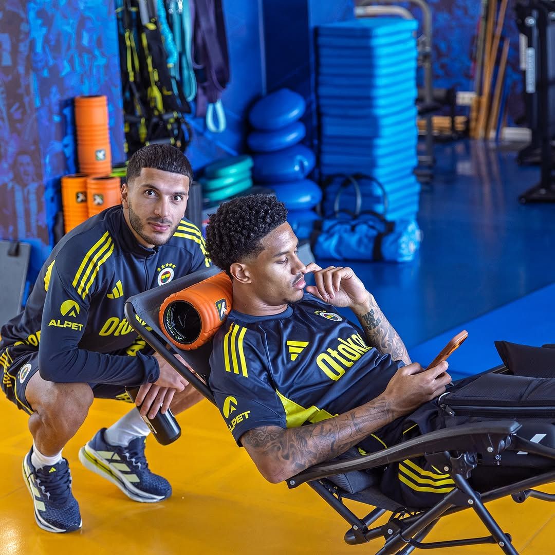 Fenerbahçe Taraftarı ve Arkadaşının Takıma Olan Sarsılmaz Desteği