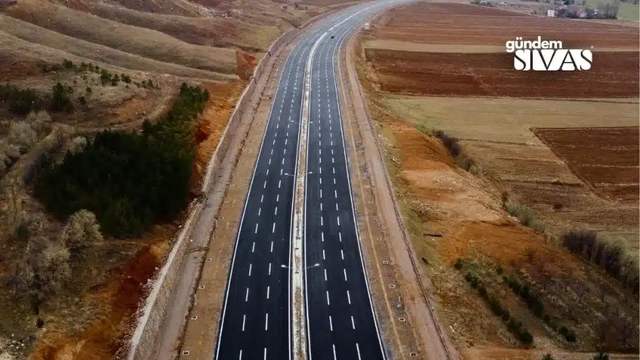 Sivas'ta Bağlantı Yolu Trafiğe Açıldı