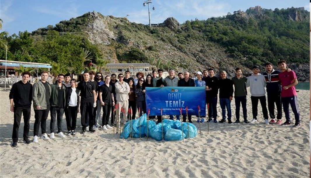 Alanya sahilleri temizleniyor - Birlik Haber Ajansı