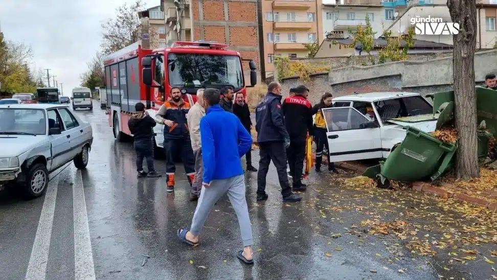 Sivas'ta Ehliyetsiz Sürücüler Kaza Yaptı