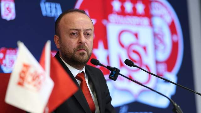 Sivasspor’da Transfer Tahtası Açılıyor: 100 Milyon TL’lik Kaynak Sağlandı, Hedef Netleşti