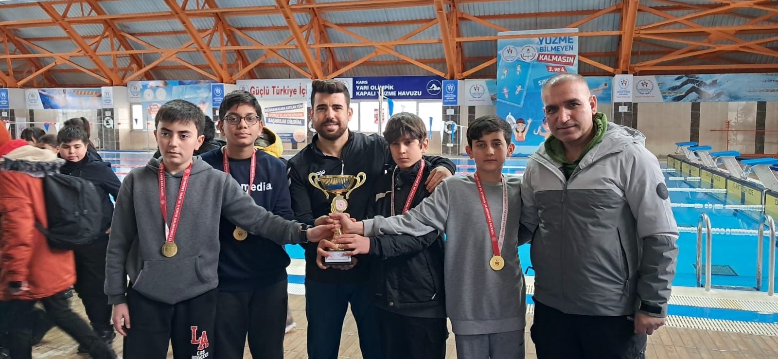 Kars Cevriye Tatış Ortaokulu Van'a gidiyor - Birlik Haber Ajansı