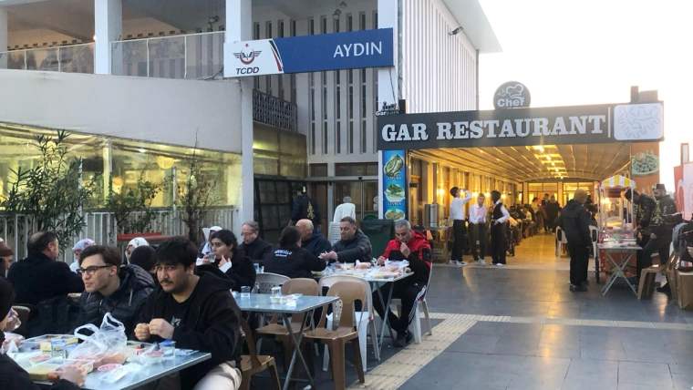 Vakıflar, Aydın’da 1000 Kişiyi İftar Sofrasında Buluşturdu - Birlik Haber Ajansı