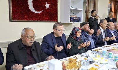 Kars Valisi Polat, Arpaçay’da şehit aileleri ve çocuklarla iftarda buluştu - Birlik Haber Ajansı
