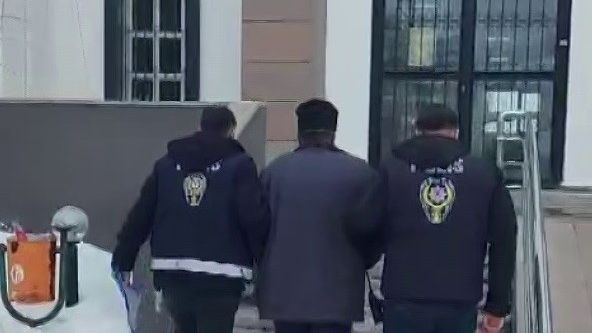 Gemerek’te Aranan Hükümlü Yakalandı: Silahlı Yağma Suçundan Kesinleşmiş Cezası Vardı