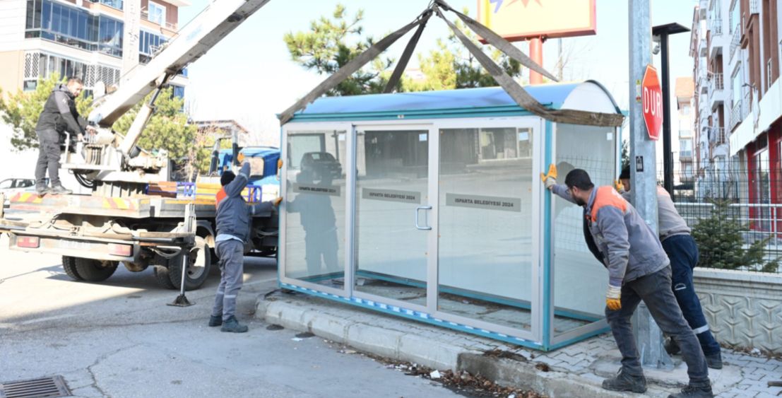Isparta'ya 104 yeni kapalı otobüs durağı yerleştirildi - Birlik Haber Ajansı