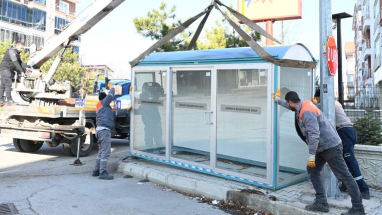 Isparta'ya 104 yeni kapalı otobüs durağı yerleştirildi - Birlik Haber Ajansı
