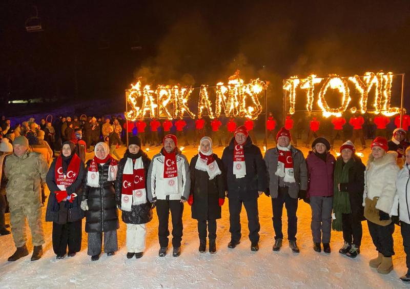 Sarıkamış Şehitleri anısına meşaleli kayak gösterisi düzenlendi - Birlik Haber Ajansı