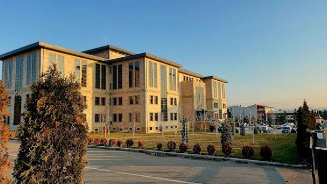 Sivas’ta Bugün e-YDS İçin Nüfus Müdürlükleri Açık