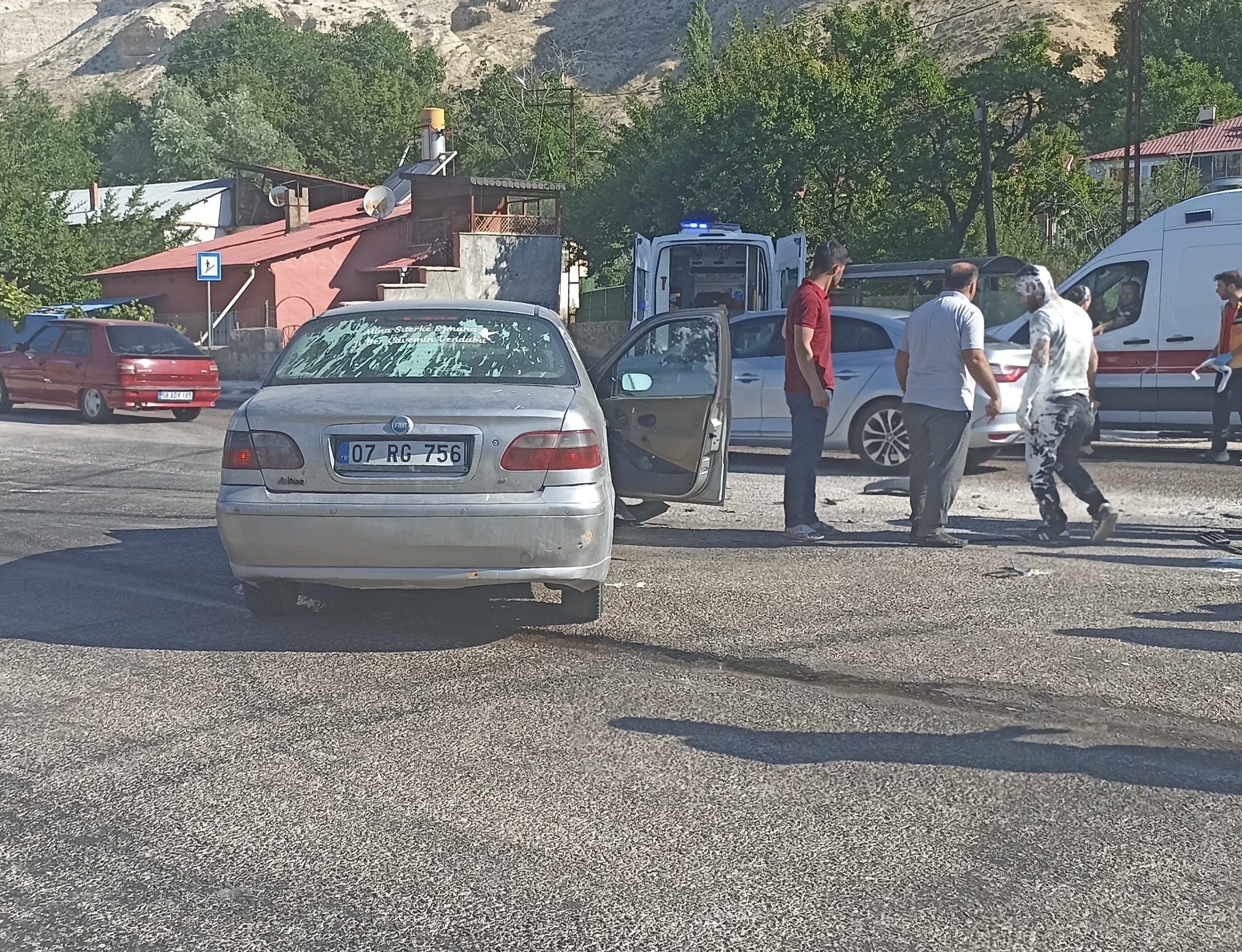 Sivas'ta Meydana Gelen Trafik Kazasında 1'i Ağır 4 Yaralı