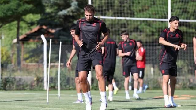 Sivasspor'da Hazırlıklar Çift Antrenmanla Devam Etti