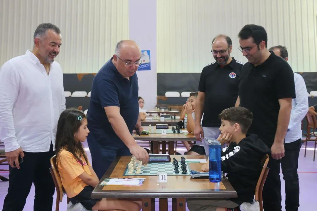 Sivas'ta 4 Eylül Kongresi Satranç Turnuvası Başladı