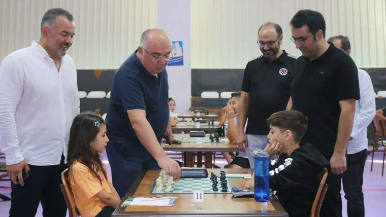 Sivas'ta 4 Eylül Kongresi Satranç Turnuvası Başladı