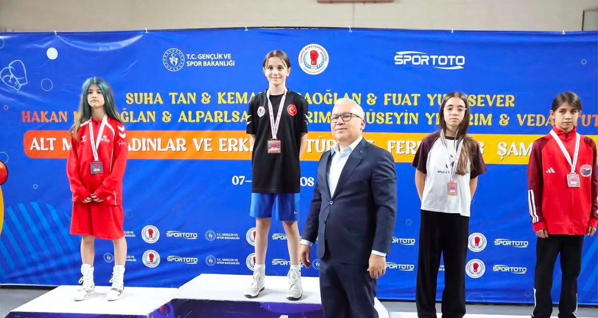 Türkiye’nin Genç Boksörleri Sivas’ta!