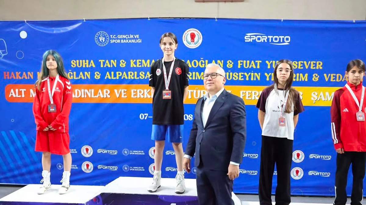 Türkiye’nin Genç Boksörleri Sivas’ta!