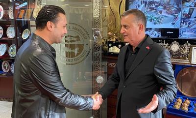 Sivas Belediyespor Yönetimi, Başkan Vekili Mesut Dursun'u Ziyaret Etti
