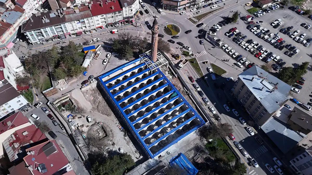 829 Yıllık Sivas Ulu Cami’de Kritik Restorasyon: Eğik Minare İçin Dev Çalışma Başladı