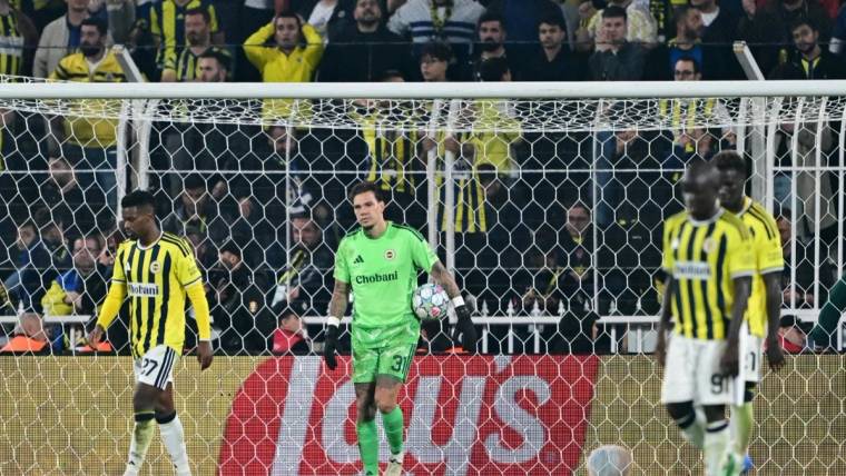 Fenerbahçe’den şok kayıp! Slavia Prag’a takıldı