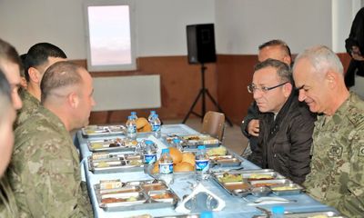 Vali Ziya Polat, Mehmetçikle iftarda bir araya geldi - Birlik Haber Ajansı