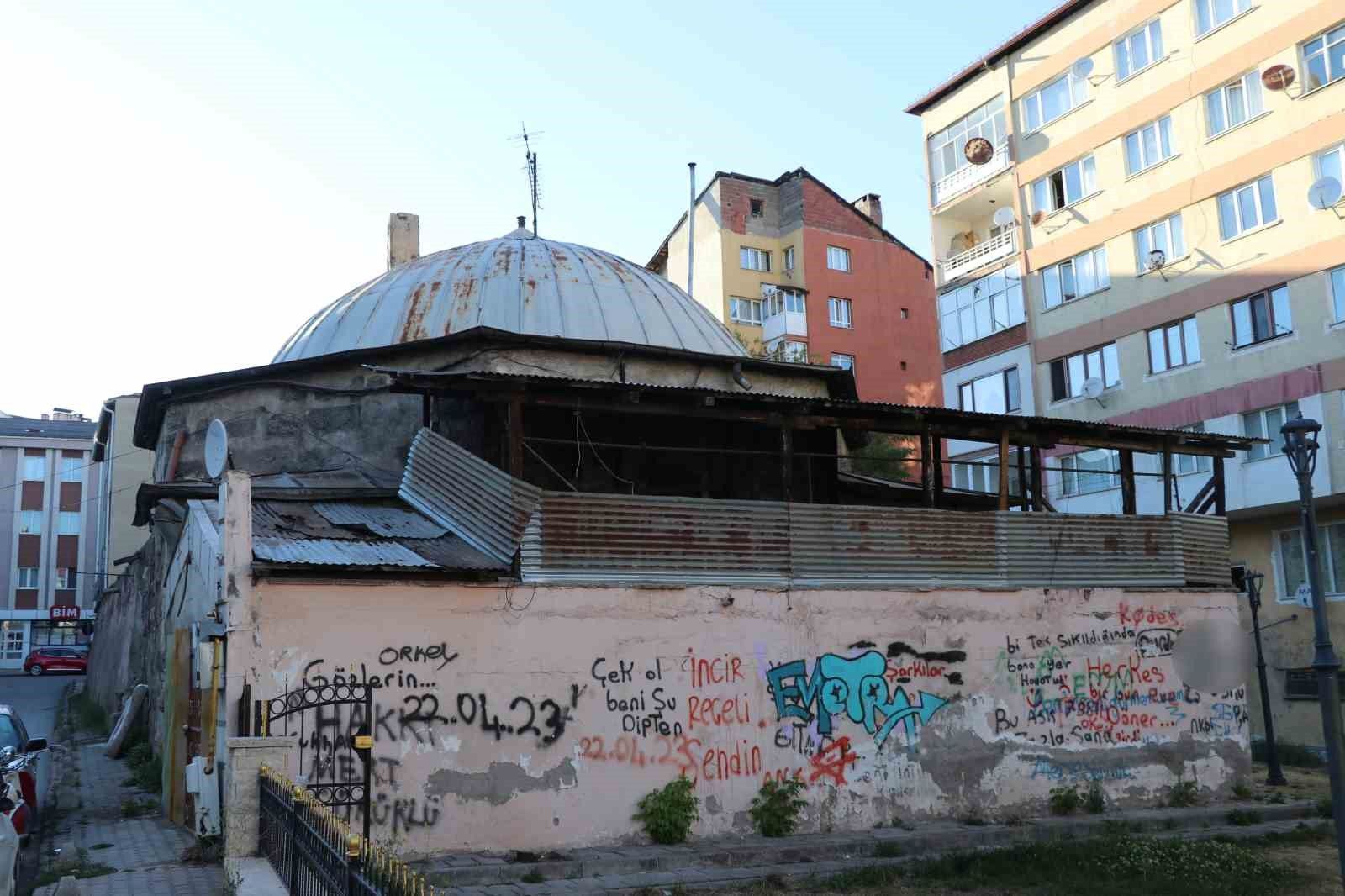 10 yıldır atıl bekleyen Sivas’taki Paşa Hamamı çözüm bekliyor