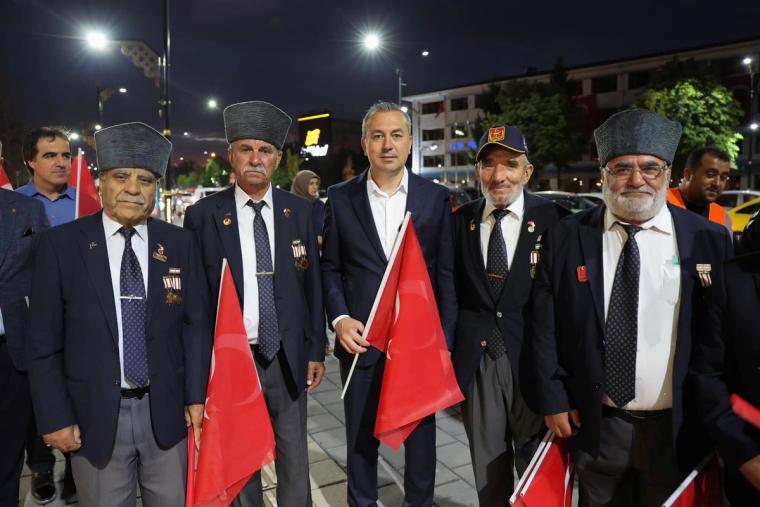 "Demokrasi ve Milli Birlik Destanını Unutmayacağız"