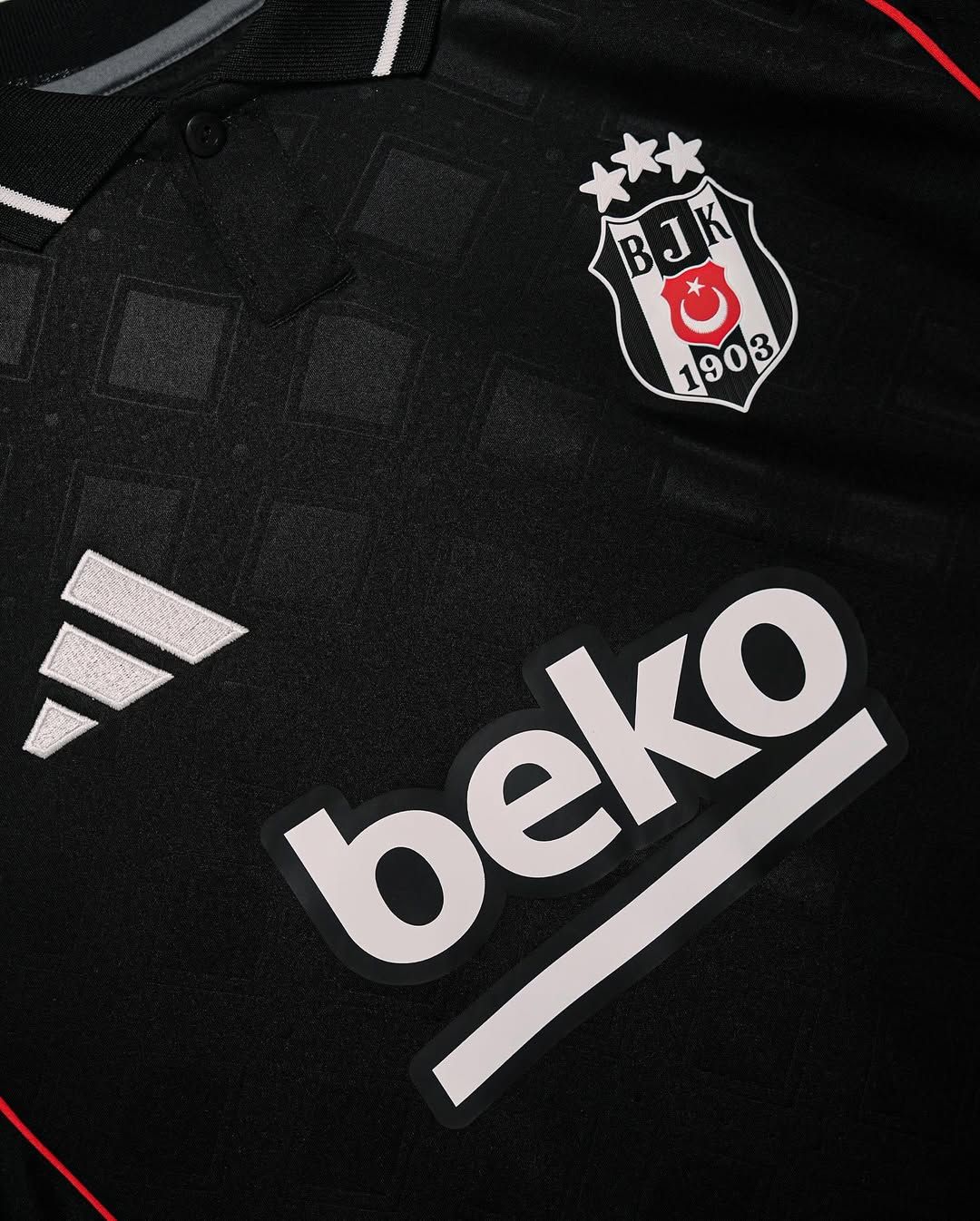 Beşiktaş'tan Sürpriz Forma Açıklaması: Bugün Sahne Siyahın!