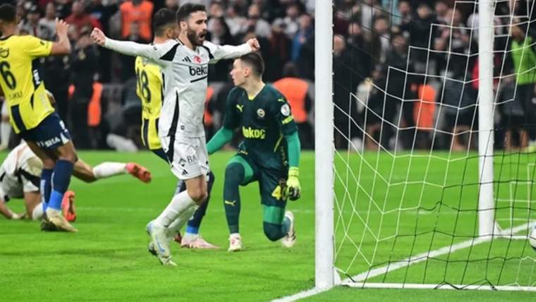 Fenerbahçe Beşiktaş’a 1-0 yenildi