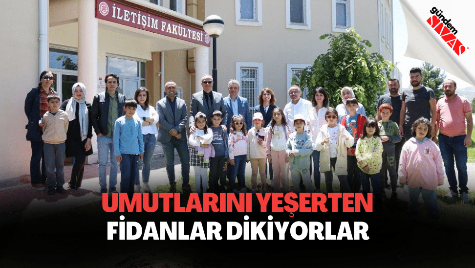 Depremzede Çocuklar, Film İzleyip Umutlarını Yeşerten Fidanlar Dikiyor