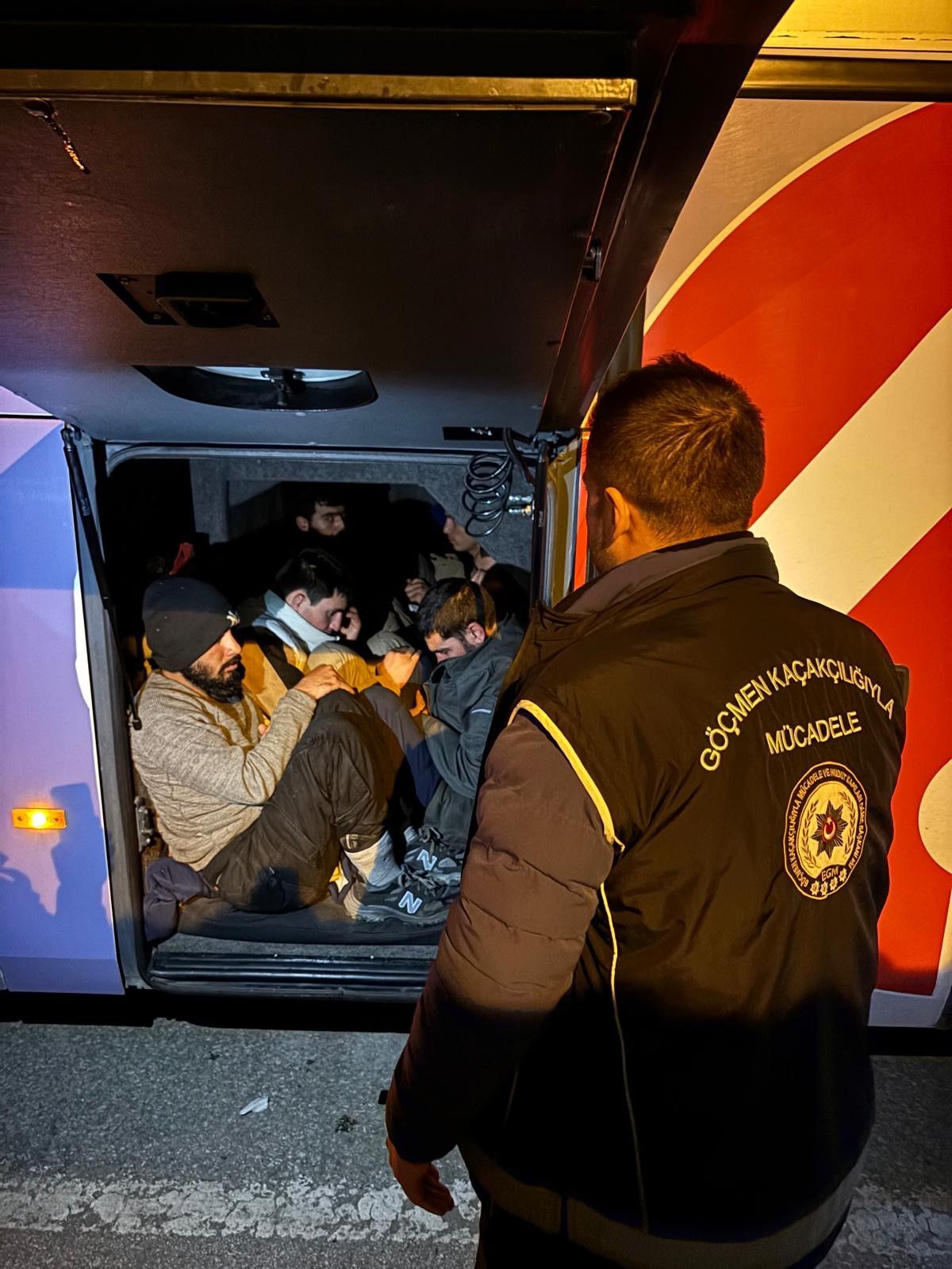 Amasya’da göçmen kaçakçılığı operasyonu: 9 kişi yakalandı - Birlik Haber Ajansı