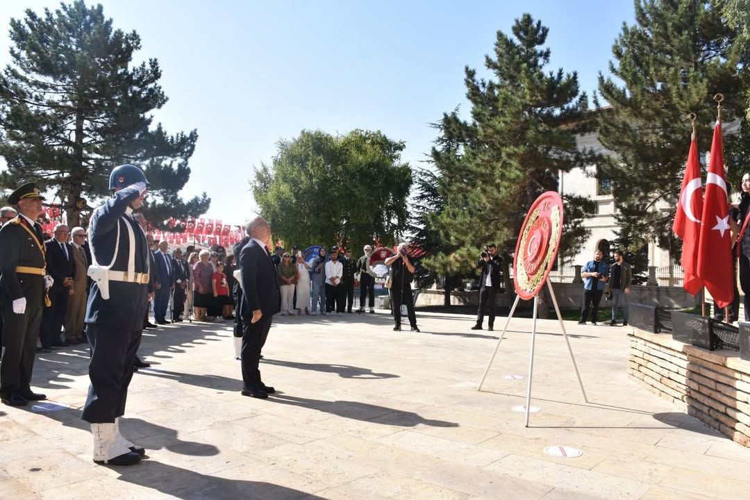 Sivas'ta Zafer Bayramı Törenine İl Emniyet Müdürü Katıldı