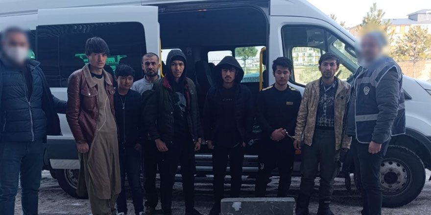 Kars'ta göçmen kaçakçılığında 7 düzensiz göçmen yakalandı - Birlik Haber Ajansı