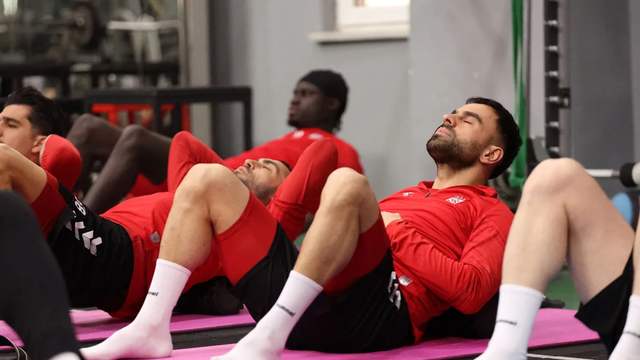 Sivasspor’da İstanbulspor Mesaisi Başladı: Kritik Maç Öncesi İlk Adım Atıldı