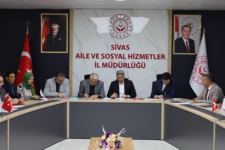 Sivas Aile ve Sosyal Hizmetler İl Müdürlüğü 2025 Yılı 2. Çeyrek Değerlendirme Toplantısını Yaptı