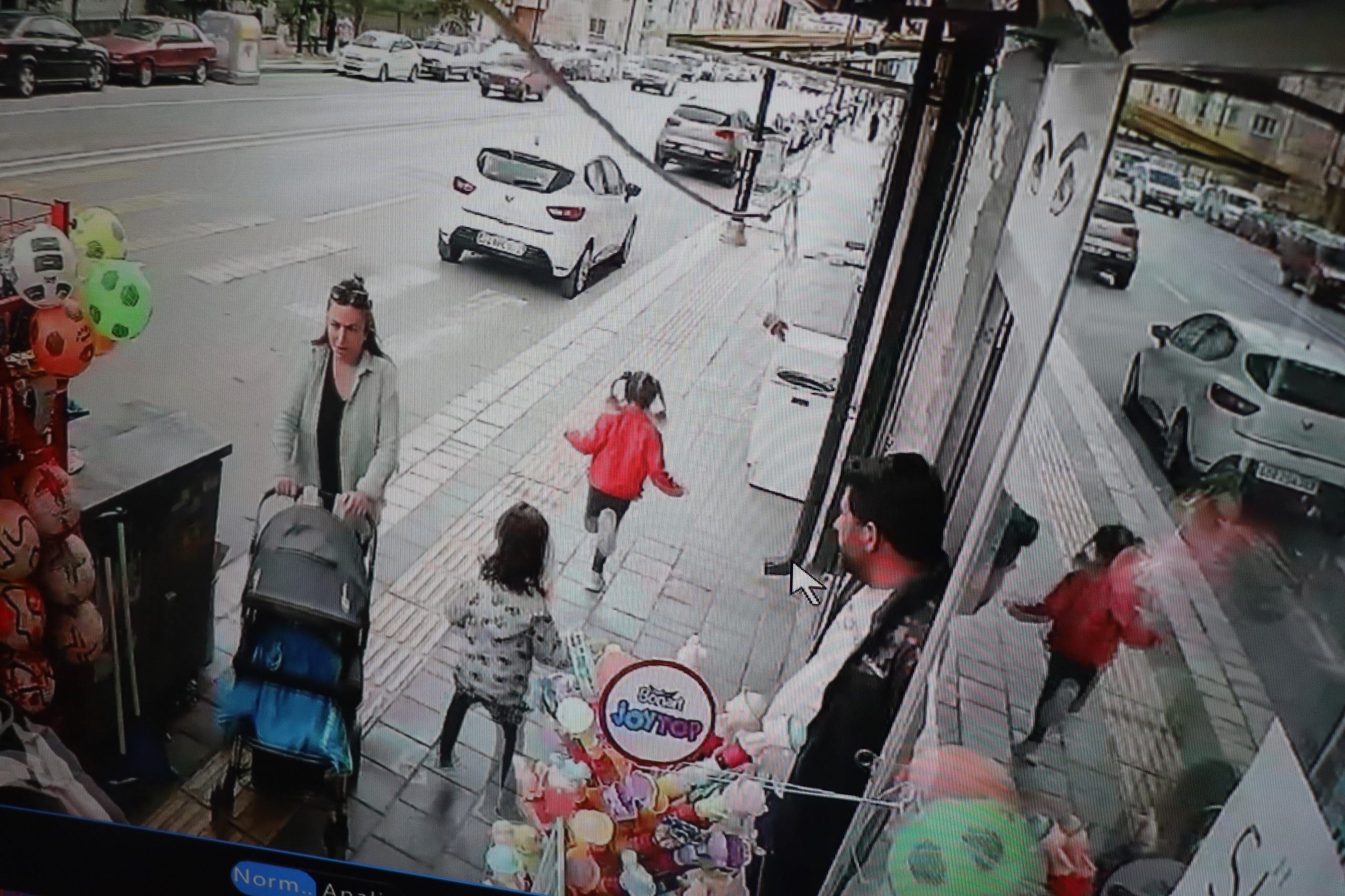 Sivas’ta Nostaljik Dokunuş: Seksek Oyunuyla Sokaklar Gülümsemeye Döndü