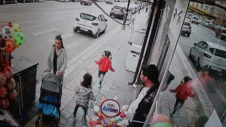 Sivas’ta Nostaljik Dokunuş: Seksek Oyunuyla Sokaklar Gülümsemeye Döndü