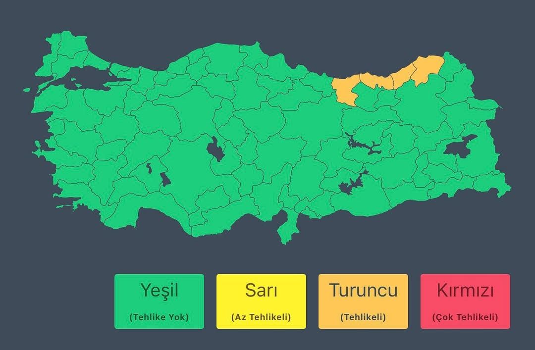 Türkiye haritasında iller yeşil renkte gösterilirken kuzey ve kuzeydoğudaki bazı iller sarı ve turuncu renkte işaretlenmiş.
