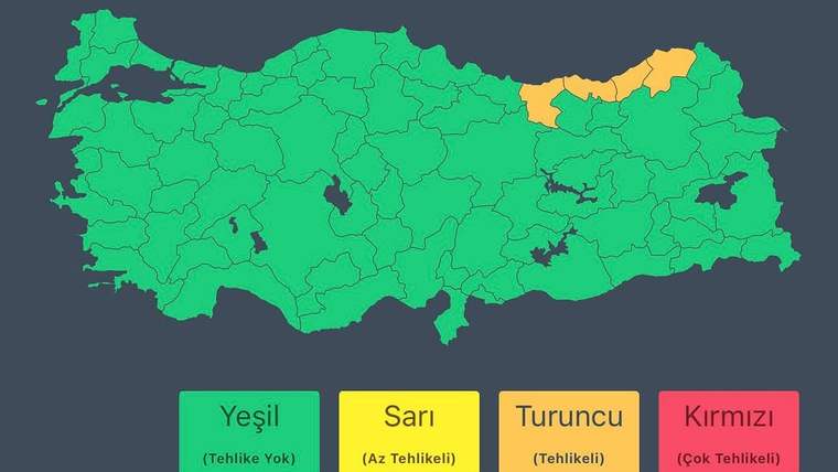 Türkiye haritasında iller yeşil renkte gösterilirken kuzey ve kuzeydoğudaki bazı iller sarı ve turuncu renkte işaretlenmiş.