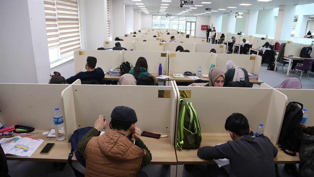 Sivas’ta Kütüphane İstatistikleri Açıklandı: Üye Sayısı Artıyor, Ziyaretçi Sayısı Düşüyor