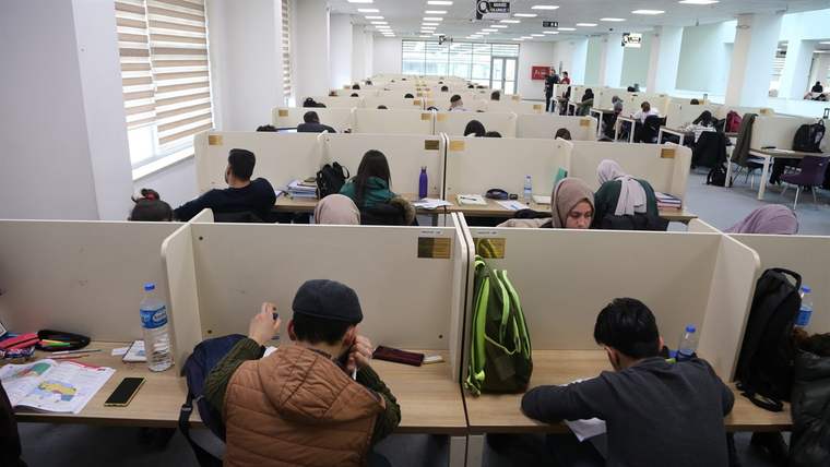 Sivas’ta Kütüphane İstatistikleri Açıklandı: Üye Sayısı Artıyor, Ziyaretçi Sayısı Düşüyor