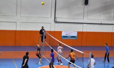 Gürün'de Cumhuriyet Kupası Voleybol Turnuvası Coşkuyla Tamamlandı