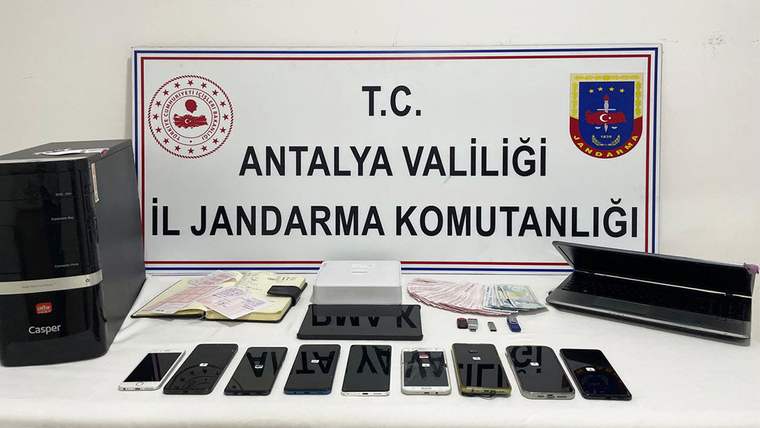 Antalya'da yasa dışı bahis operasyonuna 8 gözaltı - Birlik Haber Ajansı