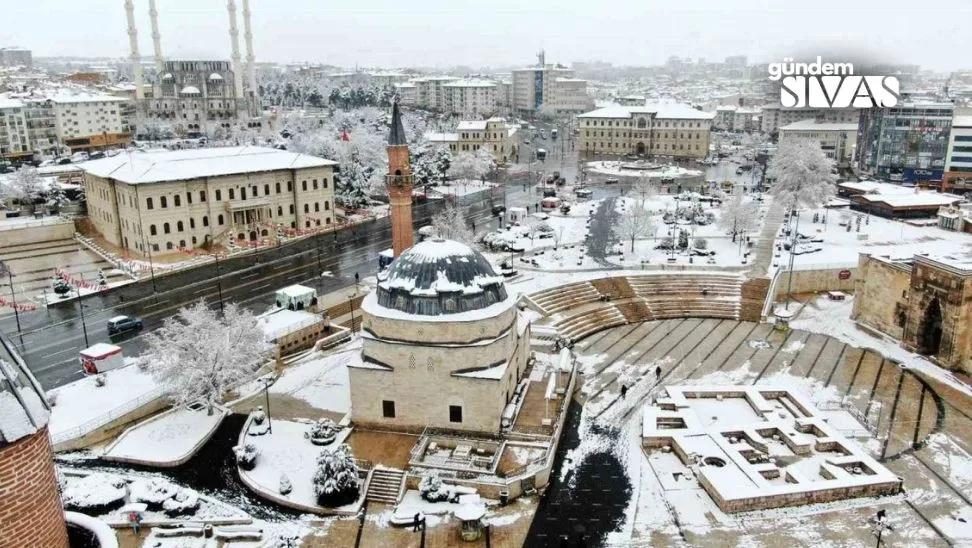 Sivas'ta Mart Ayının Sonunda Sürpriz Kar