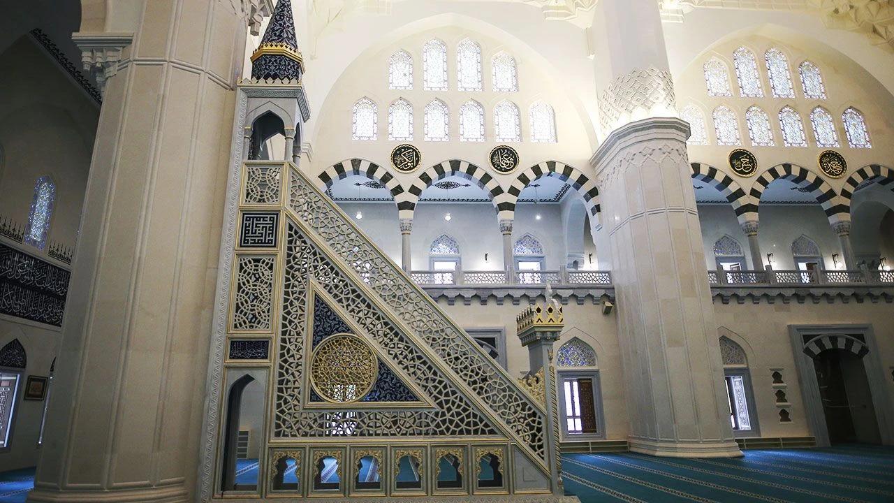 Cuma hutbesinde sosyal medya ve mahremiyet uyarısı