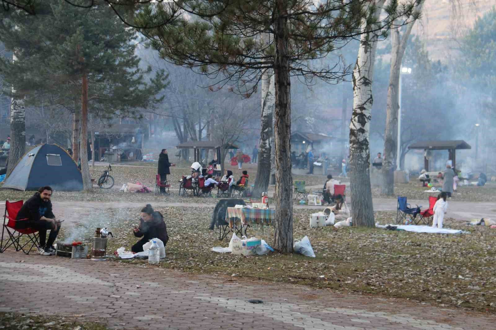 Sivas'ta Paşabahçe Mesire Alanı sonbaharda sessizliğe büründü